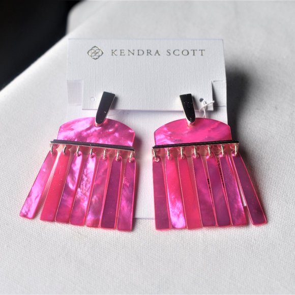 Kendra Scott Jewelry - Kendra Scott | Layne Magenta Statement Earrings